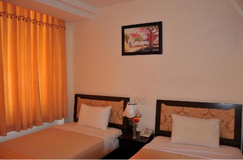 Dong Kinh A Hotel Хошимин Экстерьер фото