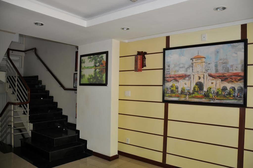 Dong Kinh A Hotel Хошимин Экстерьер фото